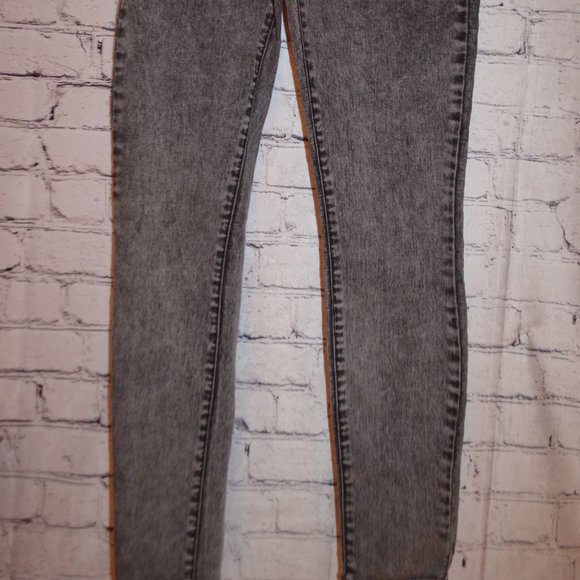 Bullhead | Acid Wash Skinny Stretch Jeans | 5 - Picture 2 of 5